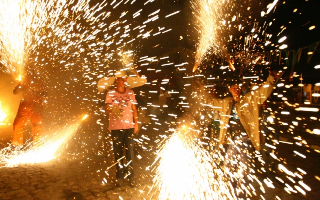 Secretaria alerta comerciantes sobre venda de fogos de artifício