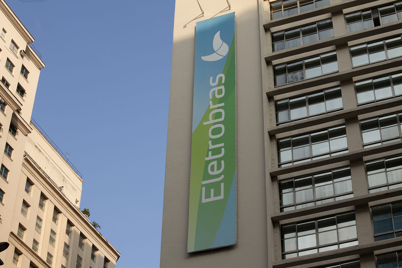 Eletrobras informa calendário de manutenção do sistema elétrico de AL