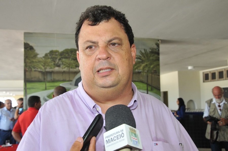Jorge VI deixa prefeitura para disputar vaga de deputado