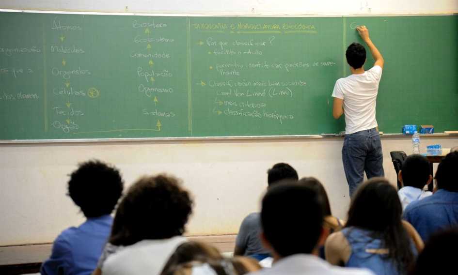 Alagoas tem o 2° menor salário de professores do País