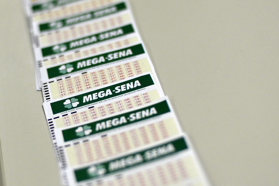 Mega-Sena acumula e pagará R$ 35 milhões; confira as dezenas sorteadas