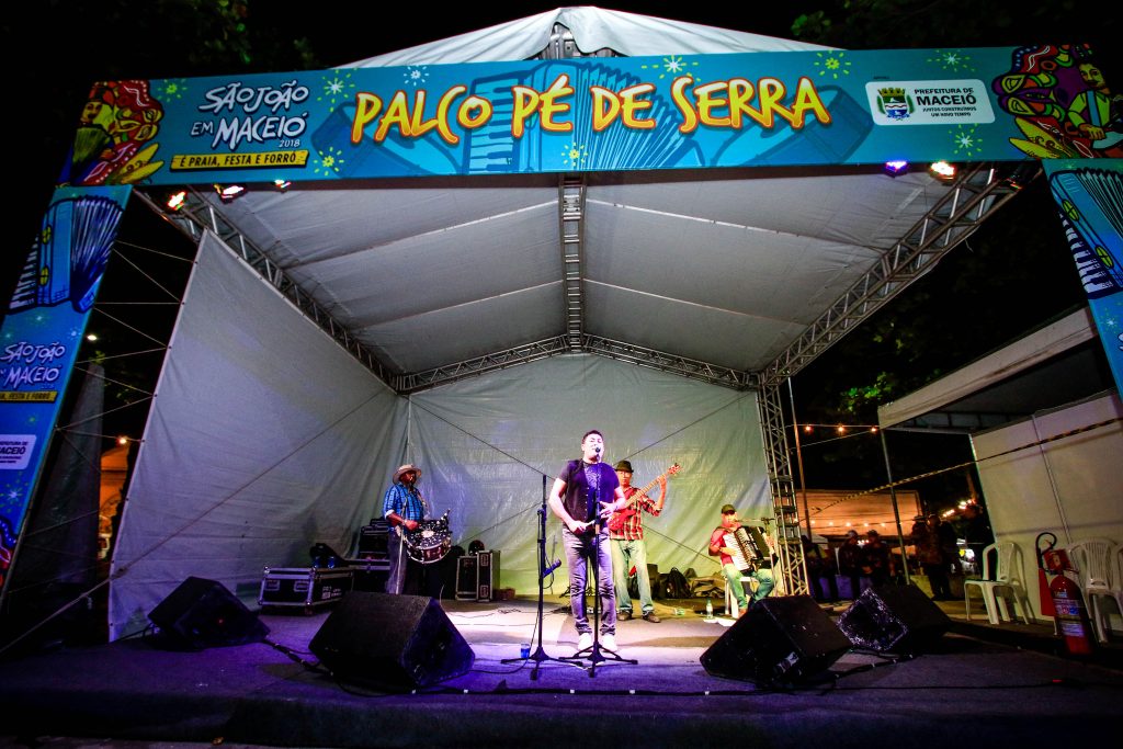 Jaraguá tem coco de roda, pé de serra e arena gastronômica