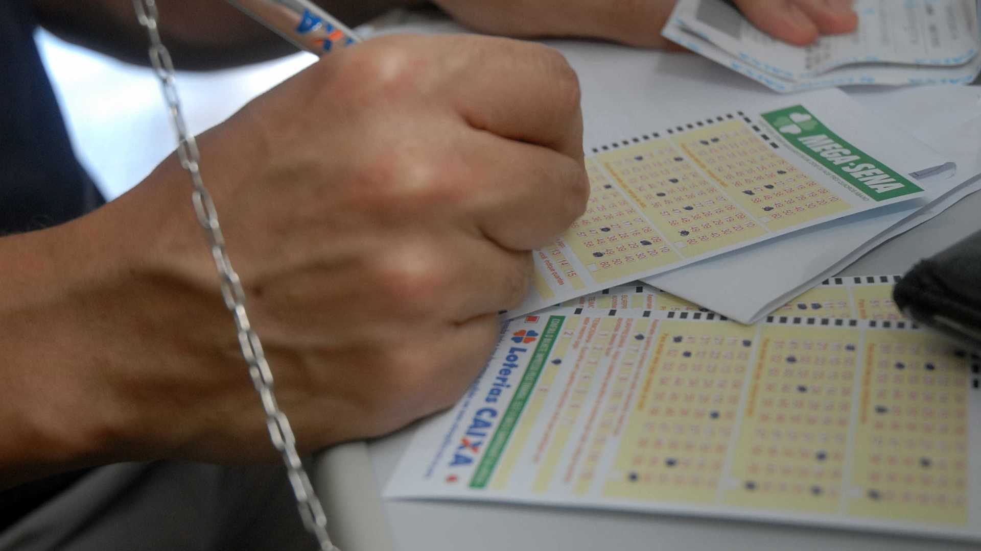 Mega-sena acumula e deve pagar R$ 27,5 milhões neste sábado