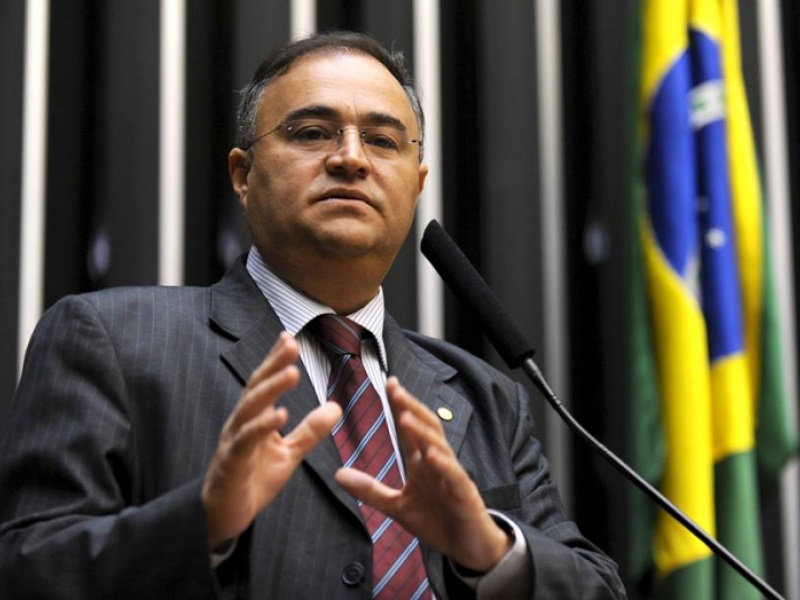 Terceira via terá candidato a governador, avisa Caldas