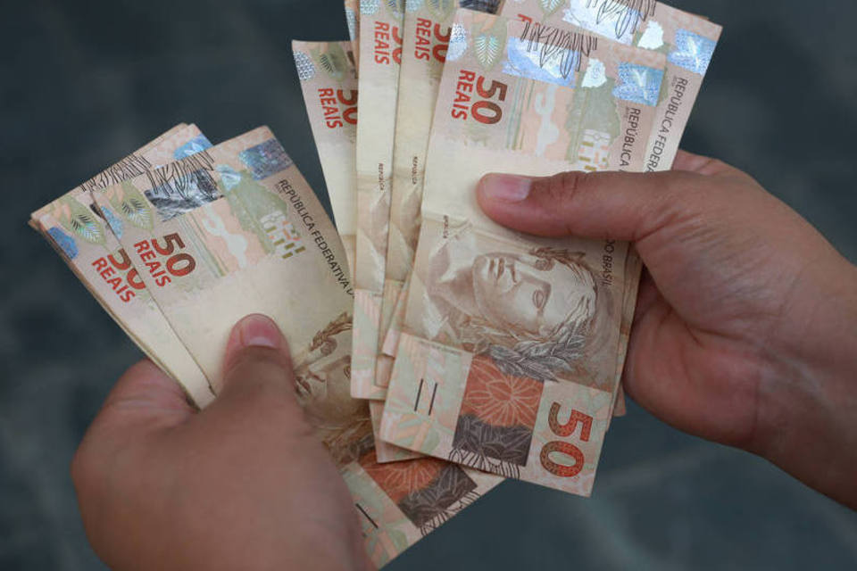 Mega-sena acumula e pode pagar R$ 31 milhões quarta-feira