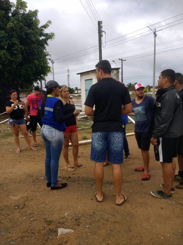 Fiscalização notifica ambulantes irregulares em Maceió