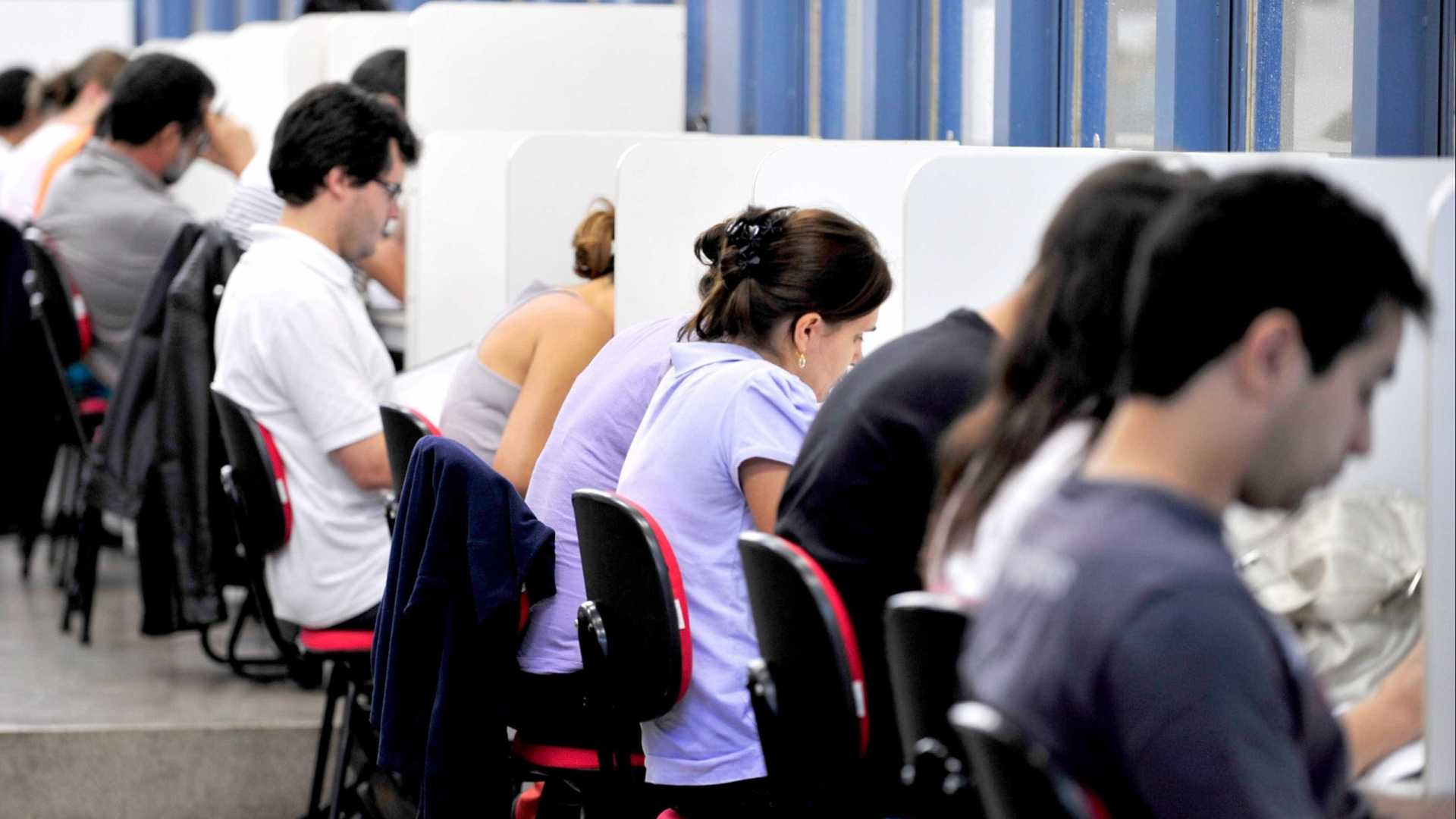 Doze órgãos abrem inscrições para mais de 500 vagas nesta segunda