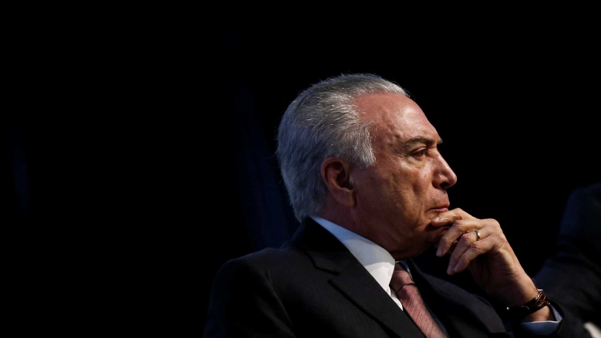 Temer recua, contraria Maia e Eunício e decide viajar ao Paraguai