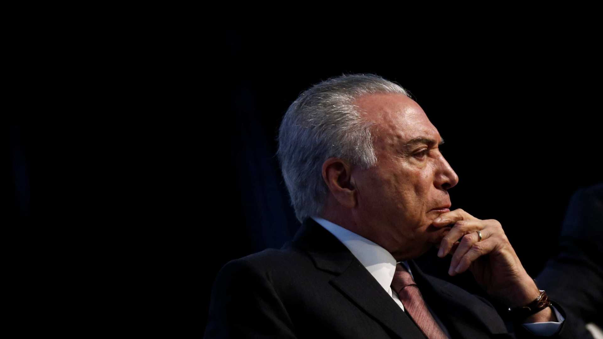 Governo vai propor adiamento de reajuste de servidores para 2020