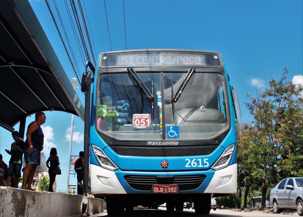 Empresas de ônibus iniciam consórcio após intervenção