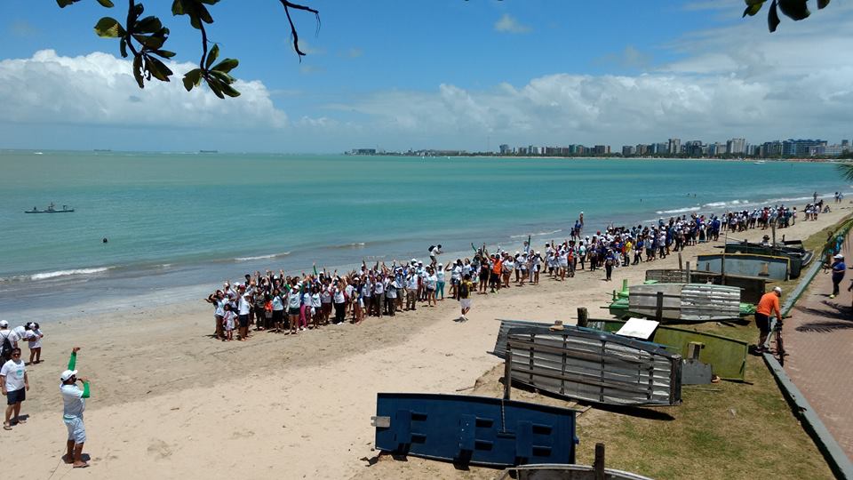 Maceió recebe ação do Dia Mundial de Limpeza de Praias