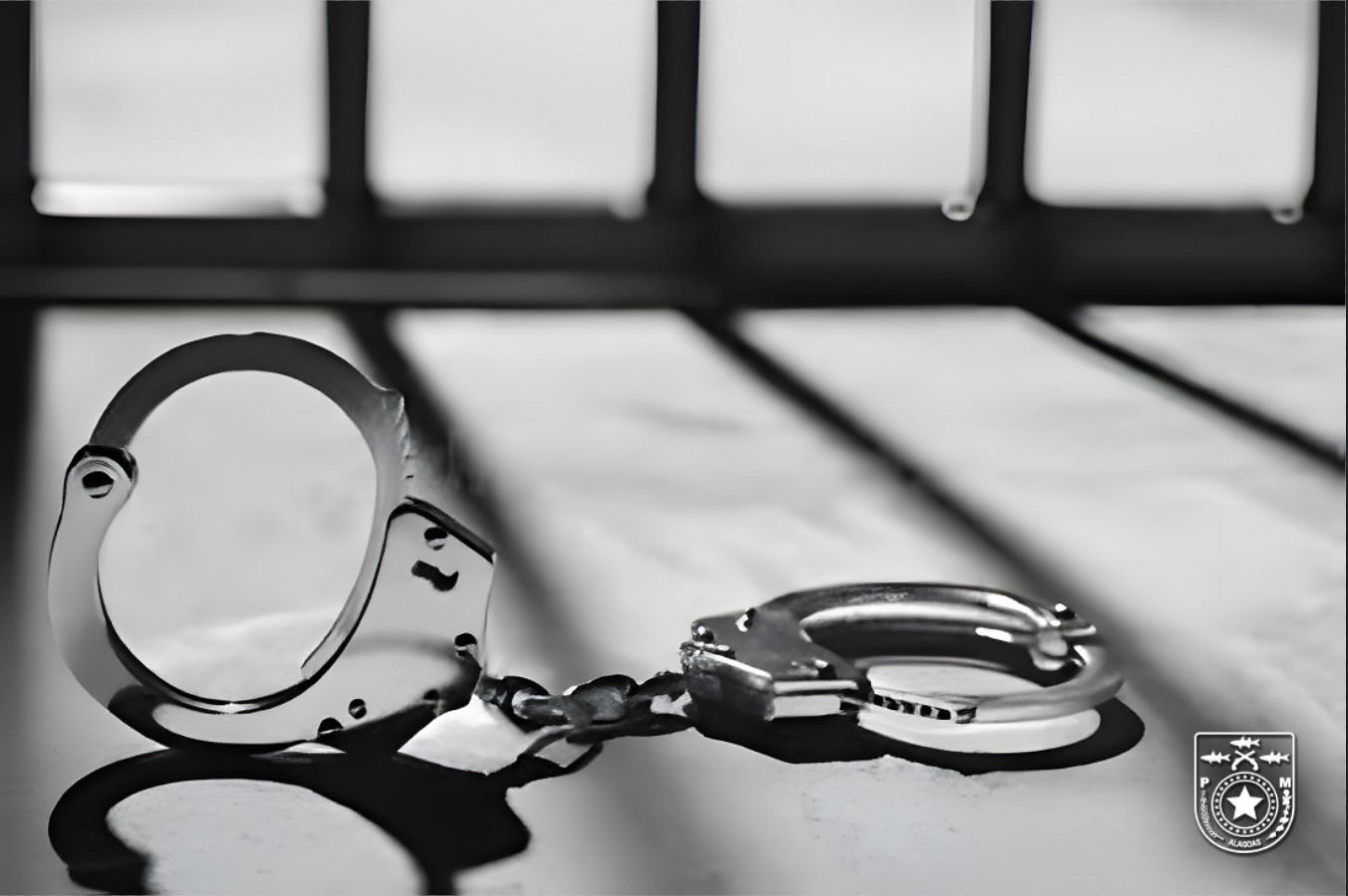 Mulher condenada por fraude milionária no INSS é presa em Maceió