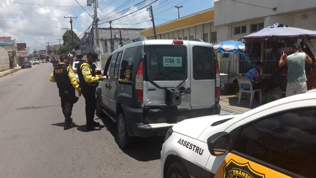 Estacionamento irregular é infração recorrente em Maceió
