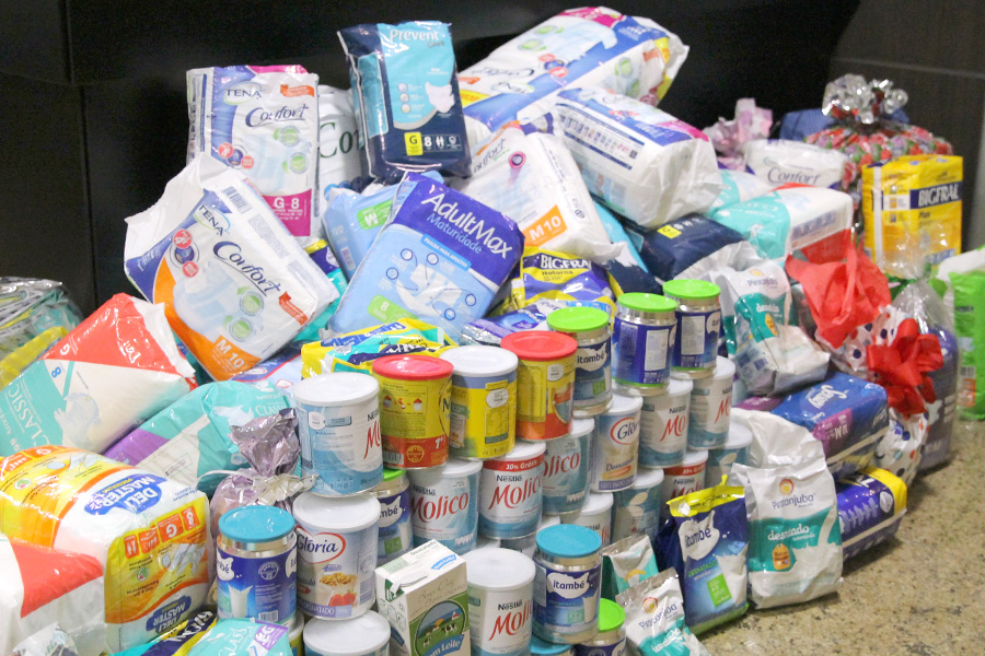 Projeto Servos entrega donativos a abrigo de idosos