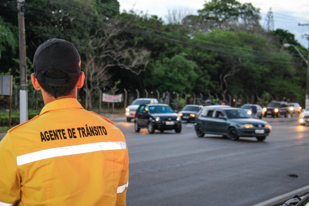 SMTT reforça equipes e linhas de ônibus neste domingo