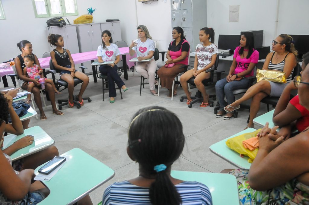 Maceió Rosa: roda de conversa fala sobre alimentação preventiva