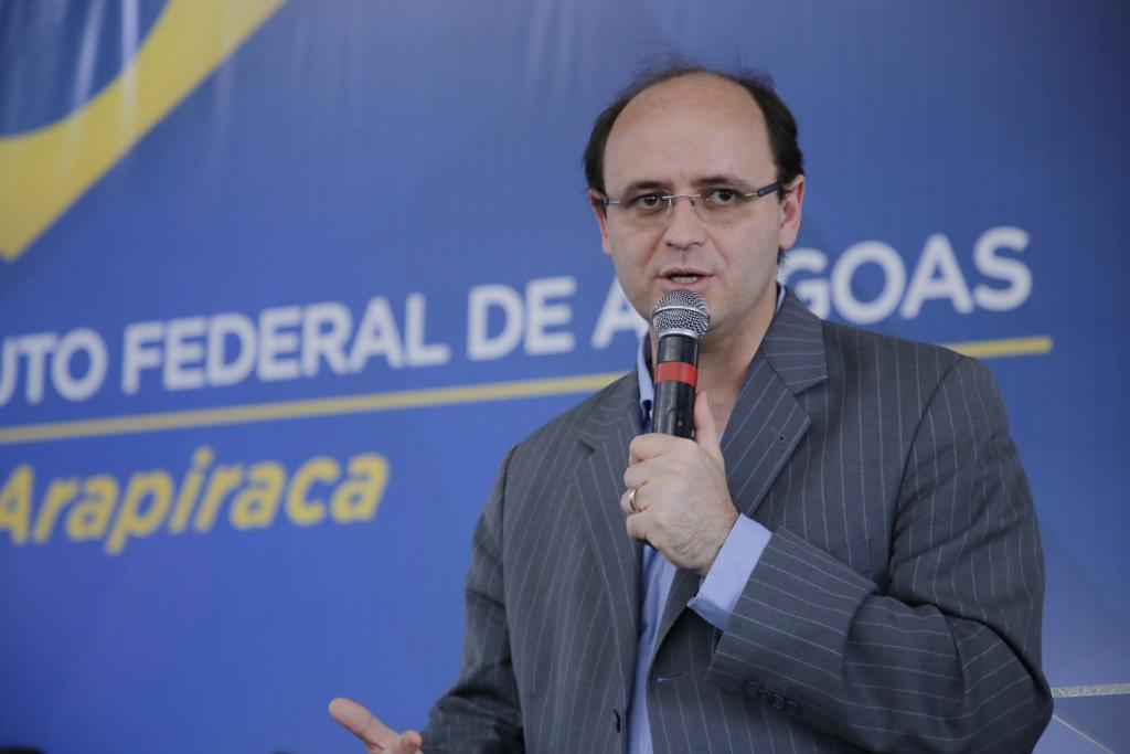 Ministro afirma que Alagoas elevou qualidade da educação de forma consistente em 4 anos