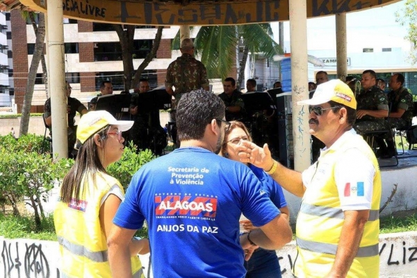 Ronda no Bairro aciona Conselho Tutelar para atender menor de rua