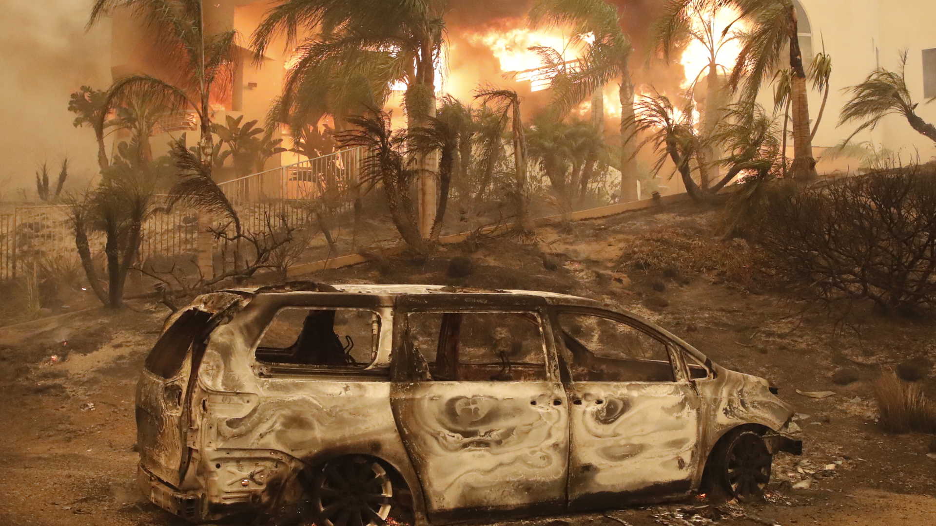 Sobe para nove número de mortos em incêndio na Califórnia