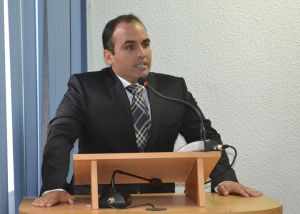 Prefeito alagoano devolve dinheiro que economizou em obra