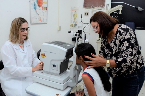 Sesau garante óculos de grau a mais de 100 alunos de três escolas públicas