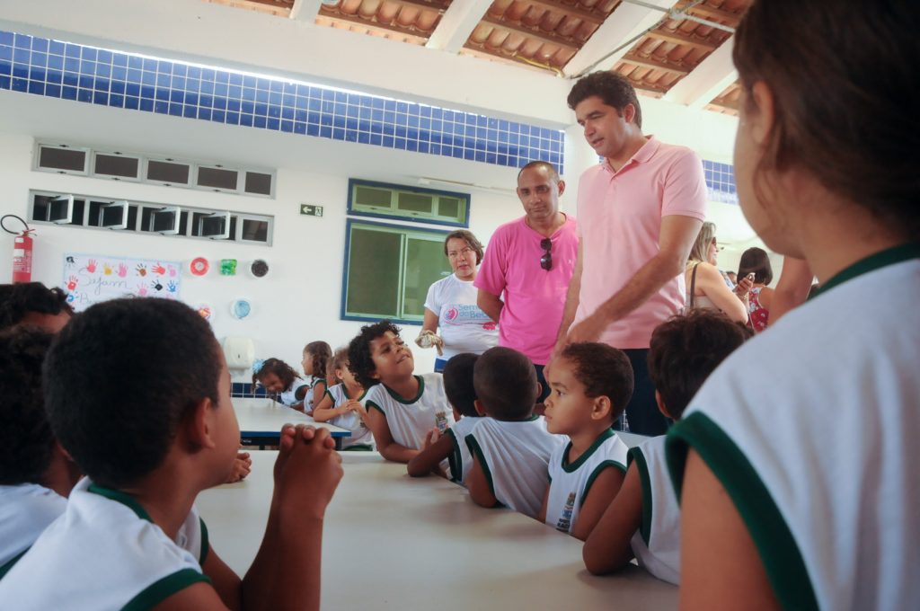 Rui Palmeira entrega duas creches e anuncia mais três para 2019