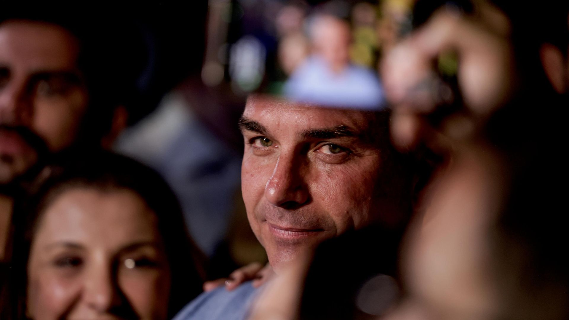 Flávio Bolsonaro recebe apoio da União-Progressistas e defende mudanças