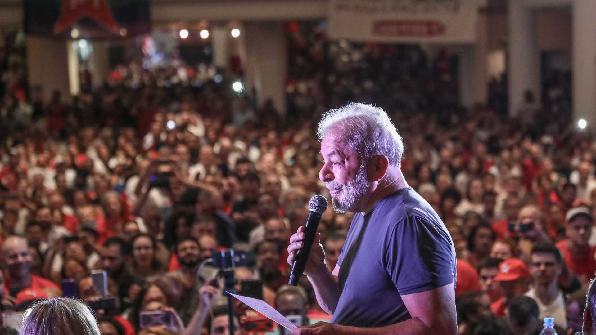 Em carta de Natal, Lula pede que militantes não temam valentões