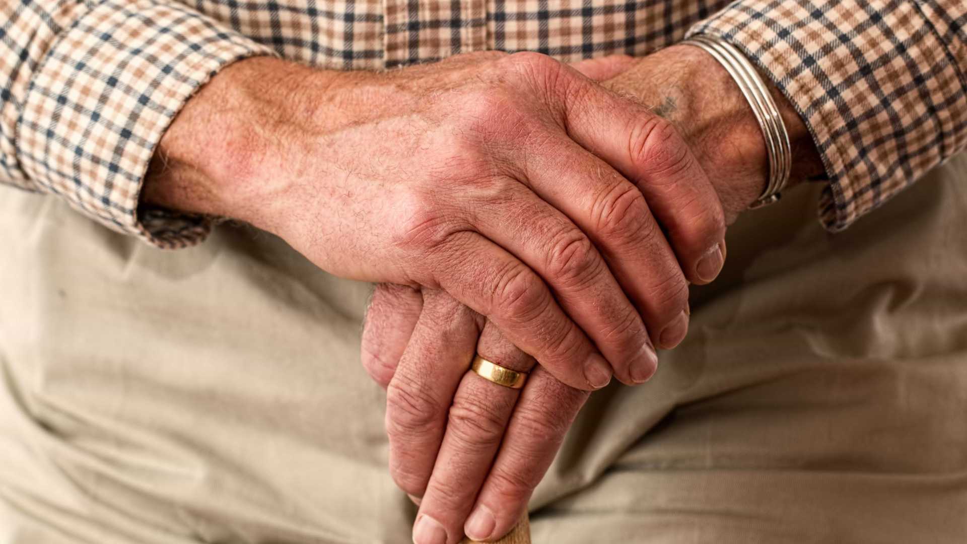 Governo quer propor aposentadoria aos 65 anos