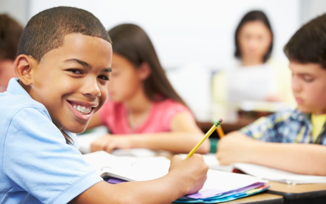 Beneficiários do Bolsa Família devem informar mudança de escola dos filhos