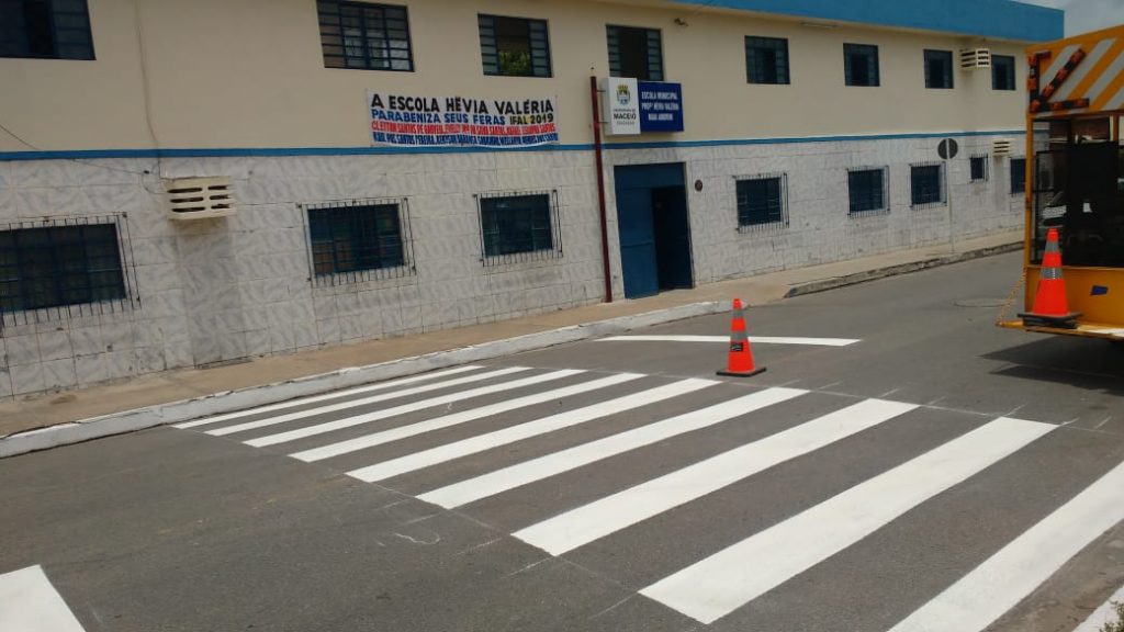 Prefeitura de Maceió segue com trabalhos de sinalização das vias