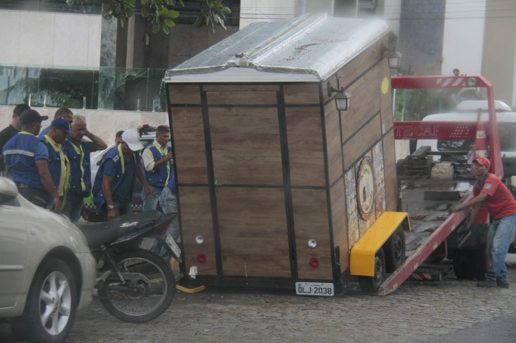 Justiça determinou a apreensão de food trucks irregulares