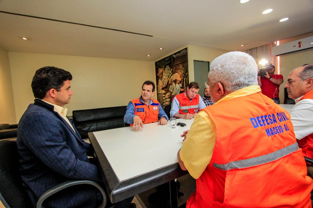 Cerca de R$ 2,4 milhões serão liberados para ajuda humanitária no bairro do Pinheiro