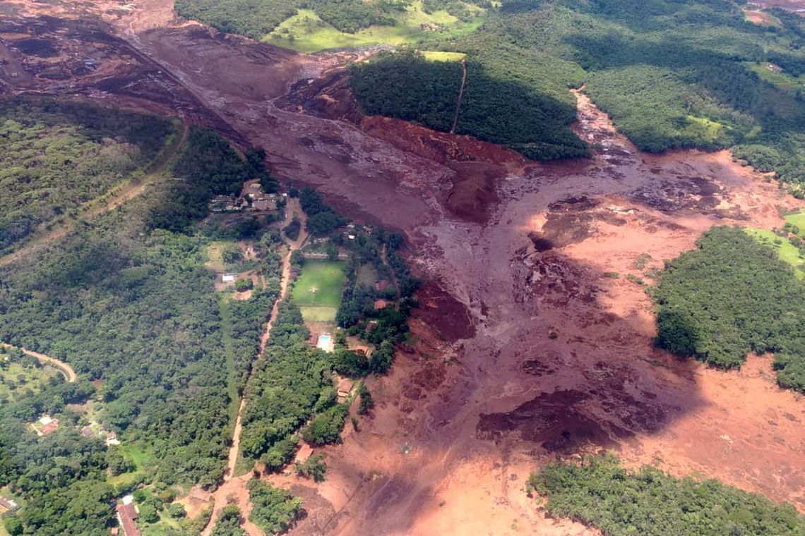 Barragem da Vale se rompe em Brumadinho e empresa admite possibilidade de vítimas