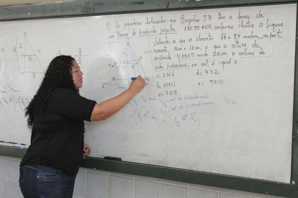 Escolas de AL amplia carga horária de disciplinas para ensinos fundamental e médio