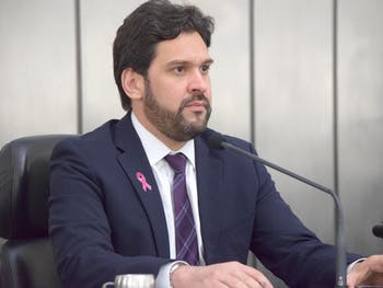 Isnaldo Bulhões é eleito para mesa da câmera com 315 votos