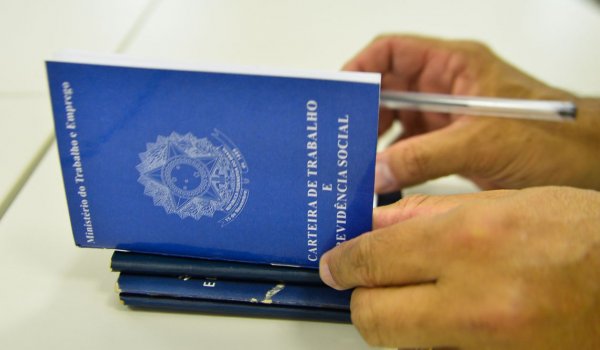 Indicadores do mercado de trabalho da FGV mostram melhora em janeiro