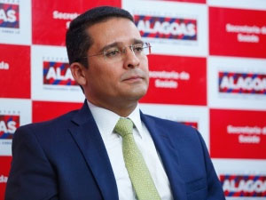Christian Teixeira é exonerado do comando da Secretaria de Estado da Saúde