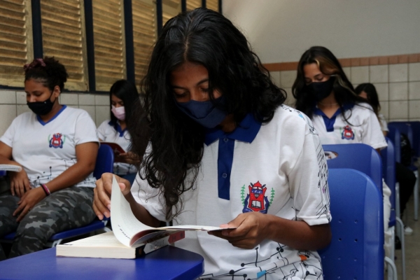 Cartão Escola 10: no retorno às aulas presenciais, esperança e motivação aos estudantes da rede estadual