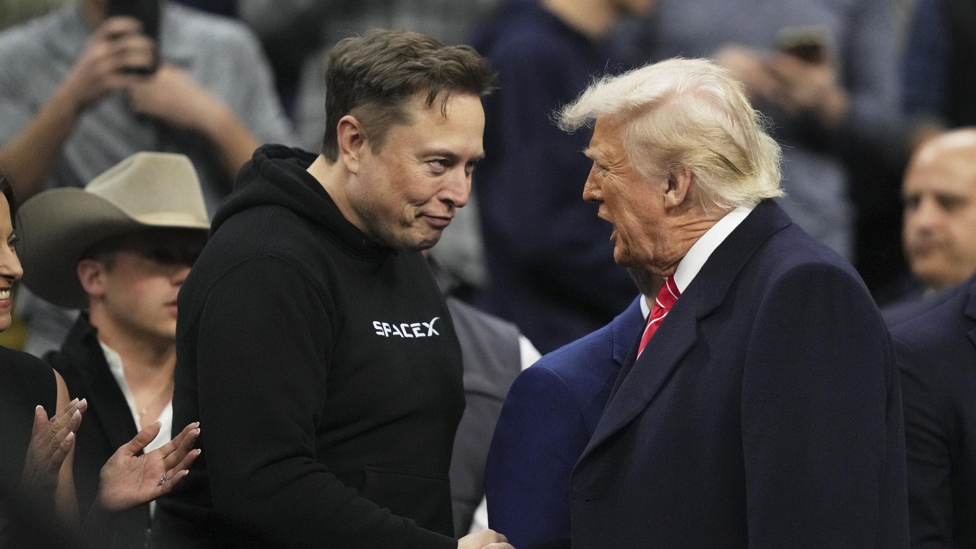 Elon Musk doa US$ 276 milhões para grupos ligados a Trump antes das eleições