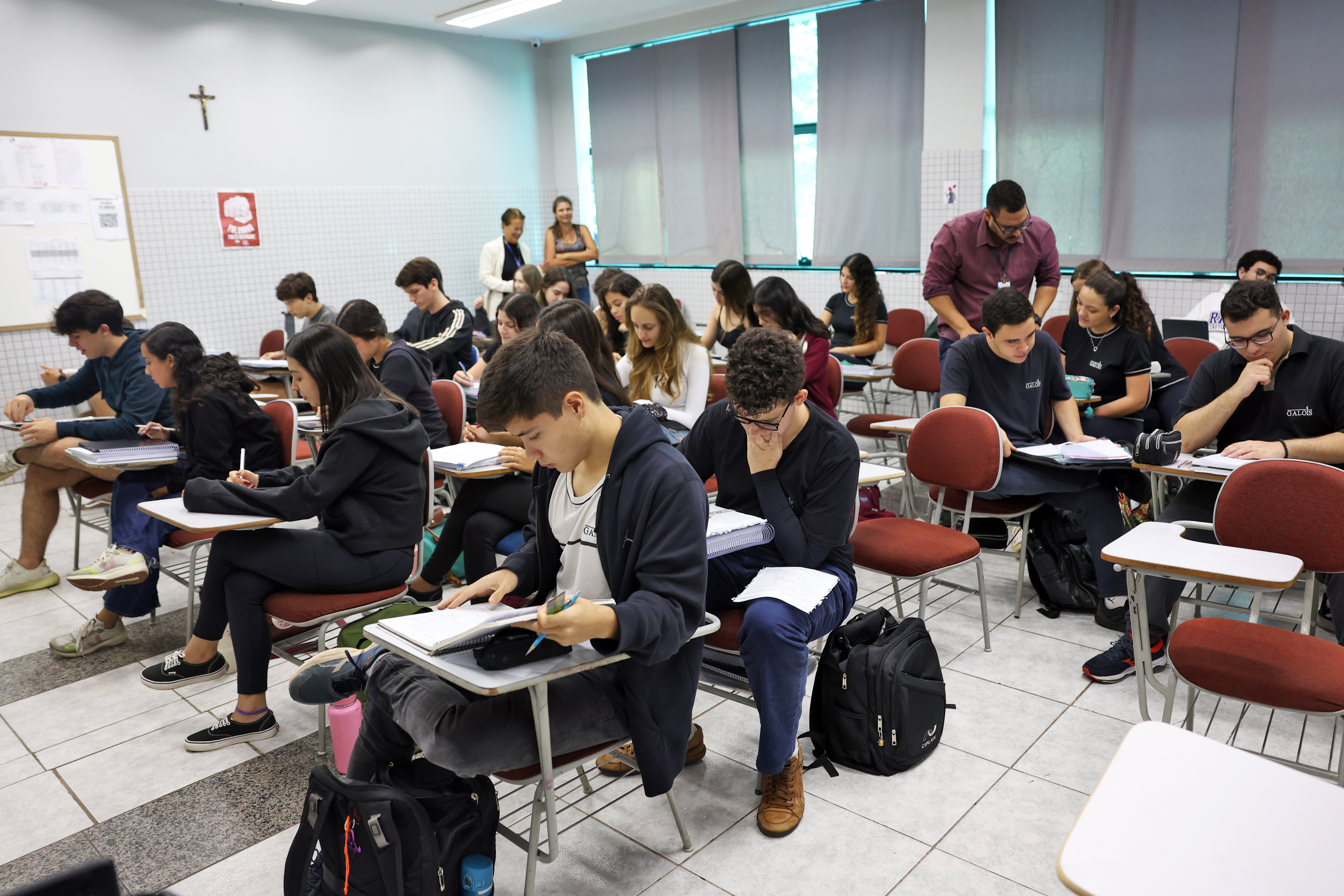 Senado aprova inclusão da educação financeira no currículo escolar