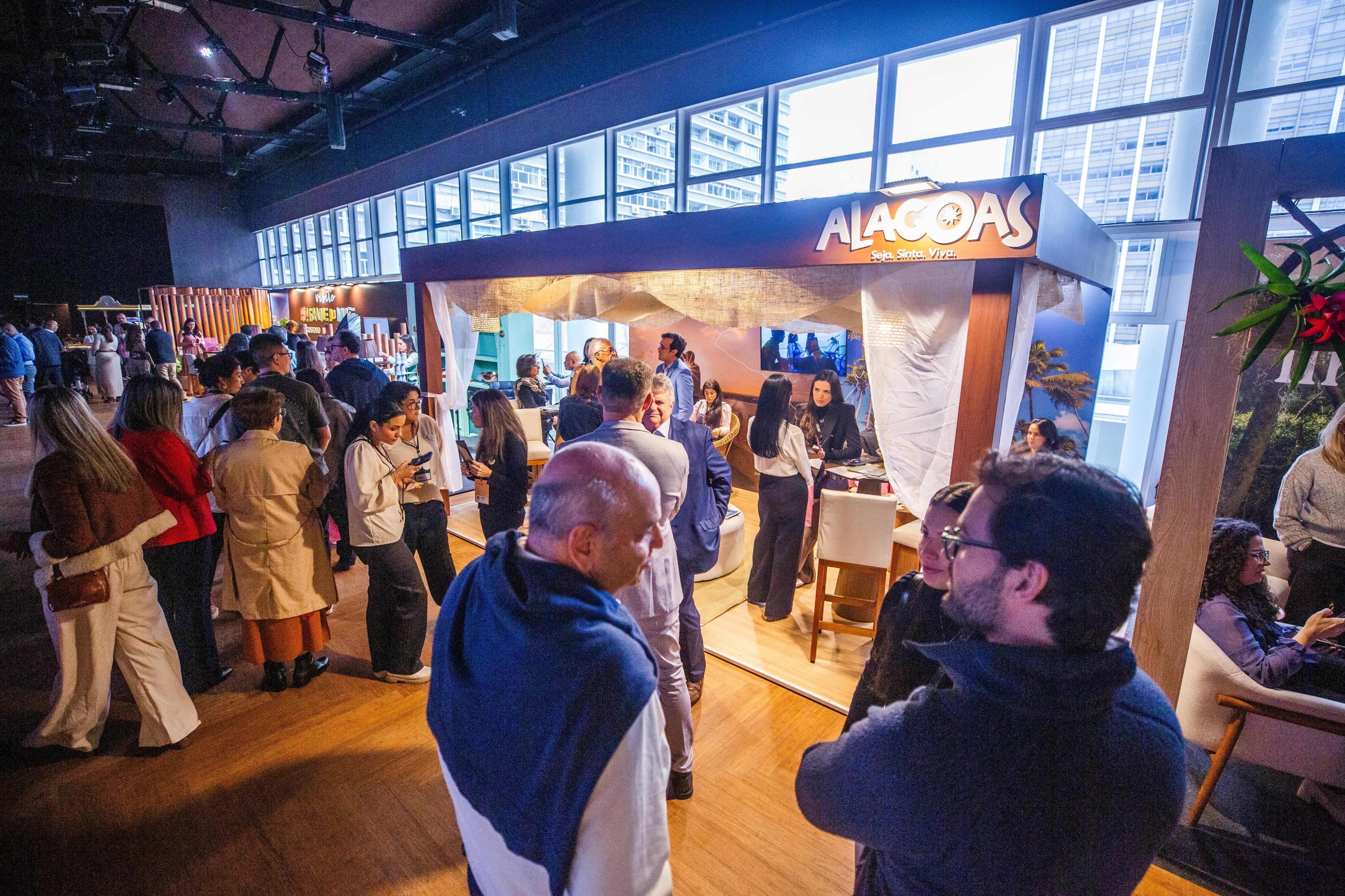 Turismo de Alagoas é destaque no Evento Casar.com 2026