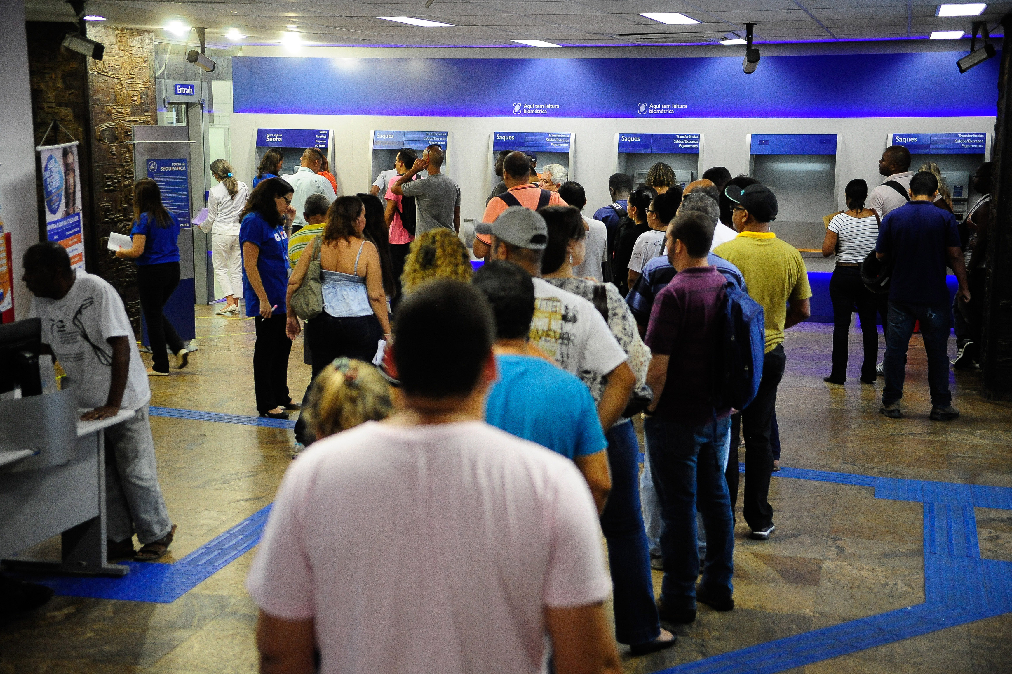 Bancários anunciam paralisação nacional de 24 horas nesta quinta-feira