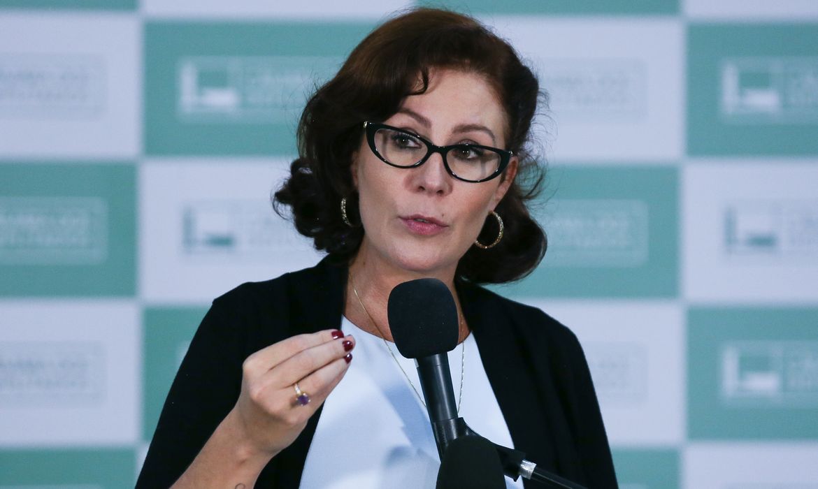 Justiça italiana rejeita extradição e determina liberdade de Carla Zambelli