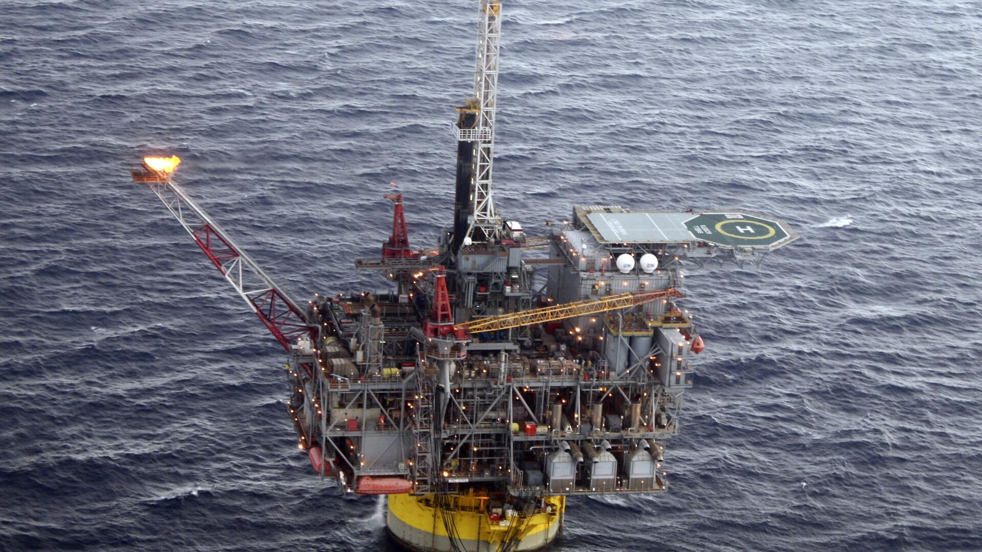 Plataformas de petróleo desativadas podem virar bases para pouso de foguete