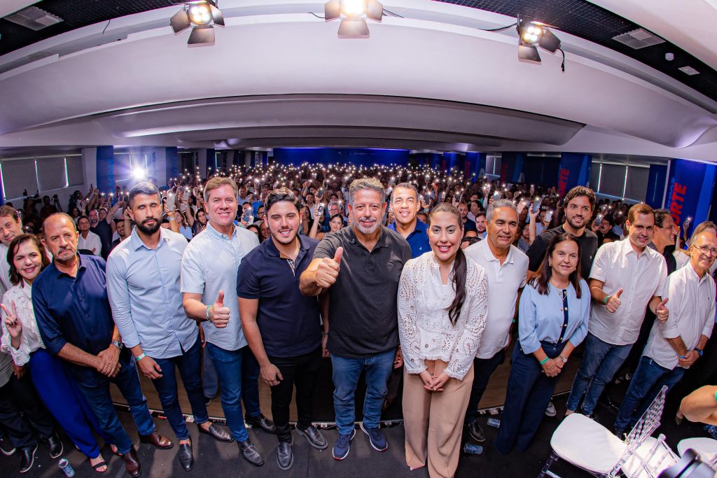 Arthur Lira lança pré-candidatura ao Senado com forte base política