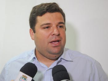 Prefeito em exercício diz ser contra aumento de passagem de ônibus em Maceió