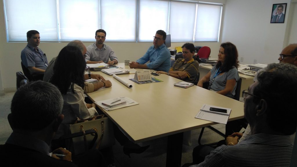 Secretário de Economia recebe empresários do Pinheiro