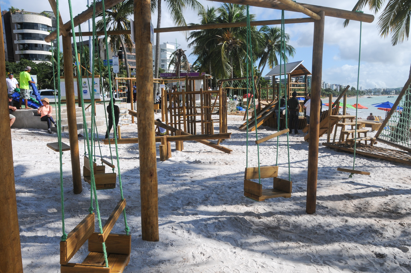 Parcerias levam melhorias a áreas públicas em Maceió