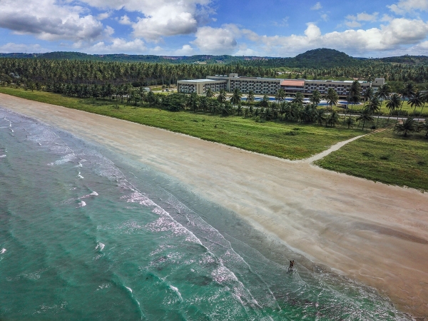 Instalação de hotel no litoral de Alagoas vai gerar cerca de 2 mil empregos